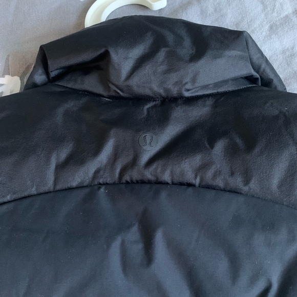 🖤Lululemon chill day vest sz6🖤 - Picture 4 of 9